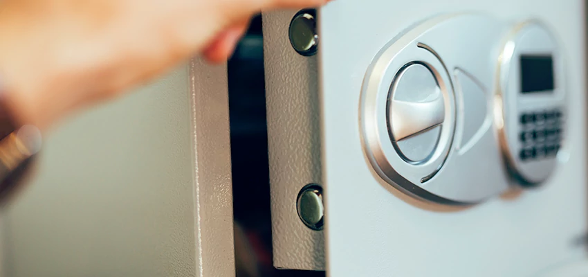Fingerprint Safe Openers in Fruitridge Pocket, CA