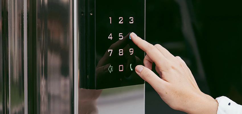 Keyless Door Entry System in Fruitridge Pocket, CA