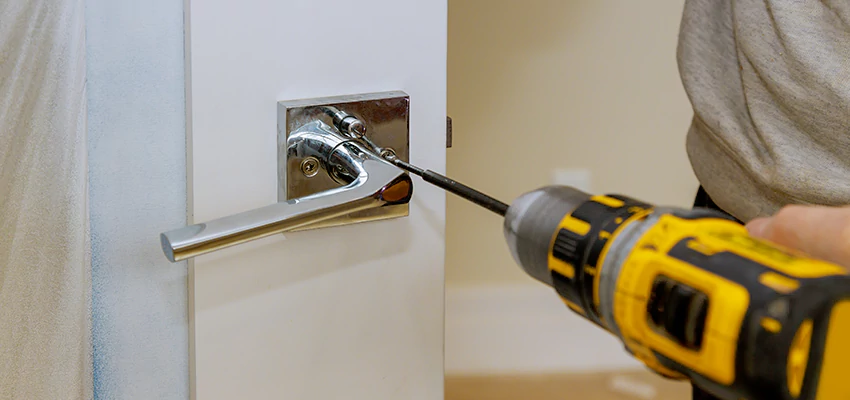 After-hours Locksmith  For Lock Troubleshooting in Fruitridge Pocket, California
