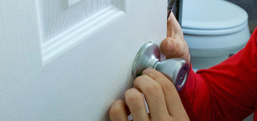 Vintage Door Knob Replacement in Fruitridge Pocket, CA